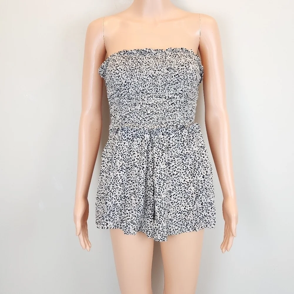 Jessica Simpsons Leopard Print Strapless Romper